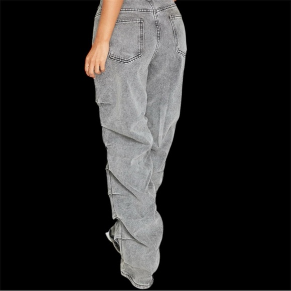 PrettyLittleThing Grey StraightLeg Ruched Jean NWT Various Sizes - Picture 2 of 3